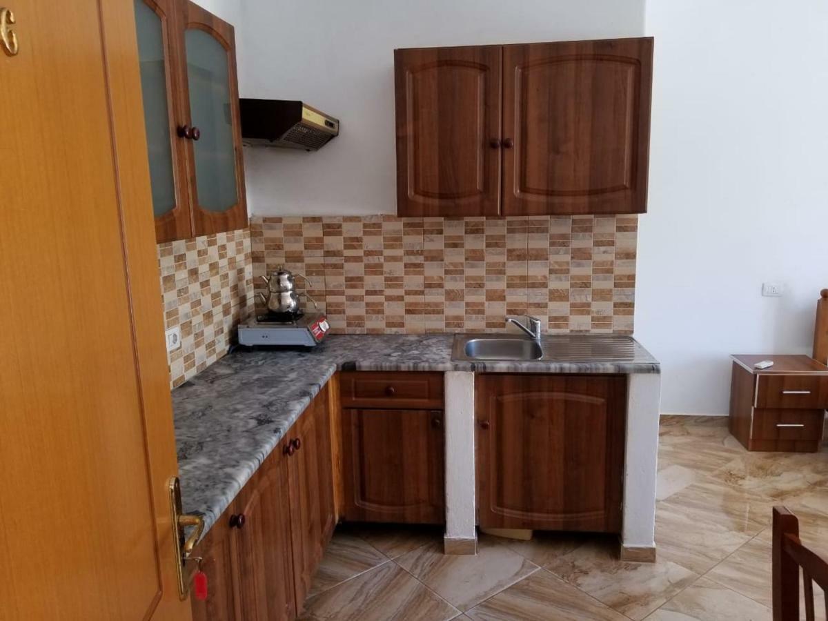 Romantika Shëngjin エクステリア 写真